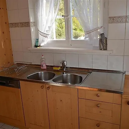 Apartment Saanenmoser Sleeps 9 Gstaad